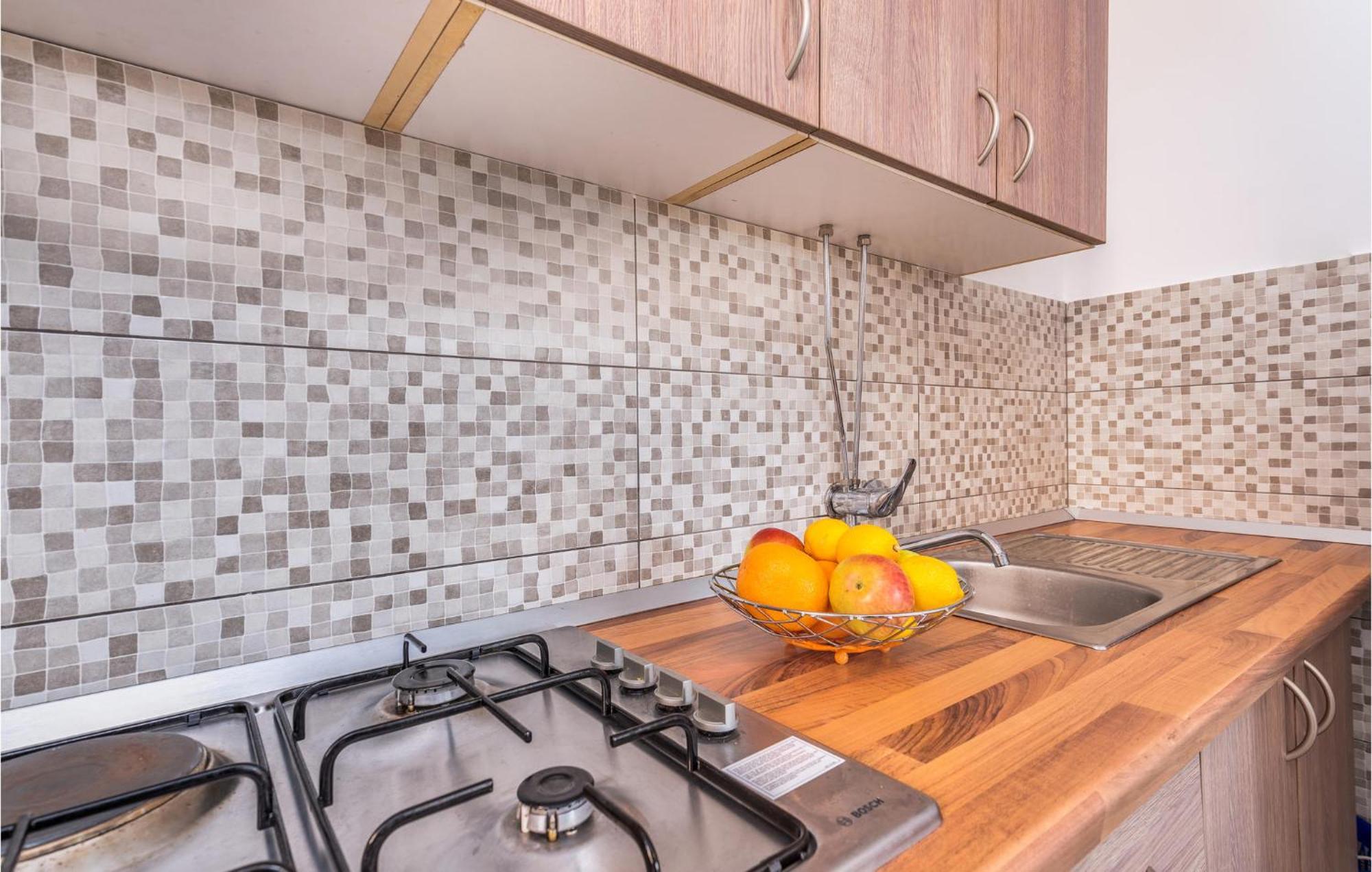 Gorgeous Apartment In Krk With Kitchen Кърк Екстериор снимка