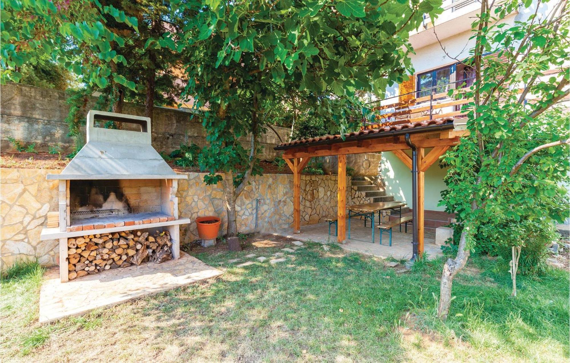 Gorgeous Apartment In Krk With Kitchen Кърк Екстериор снимка
